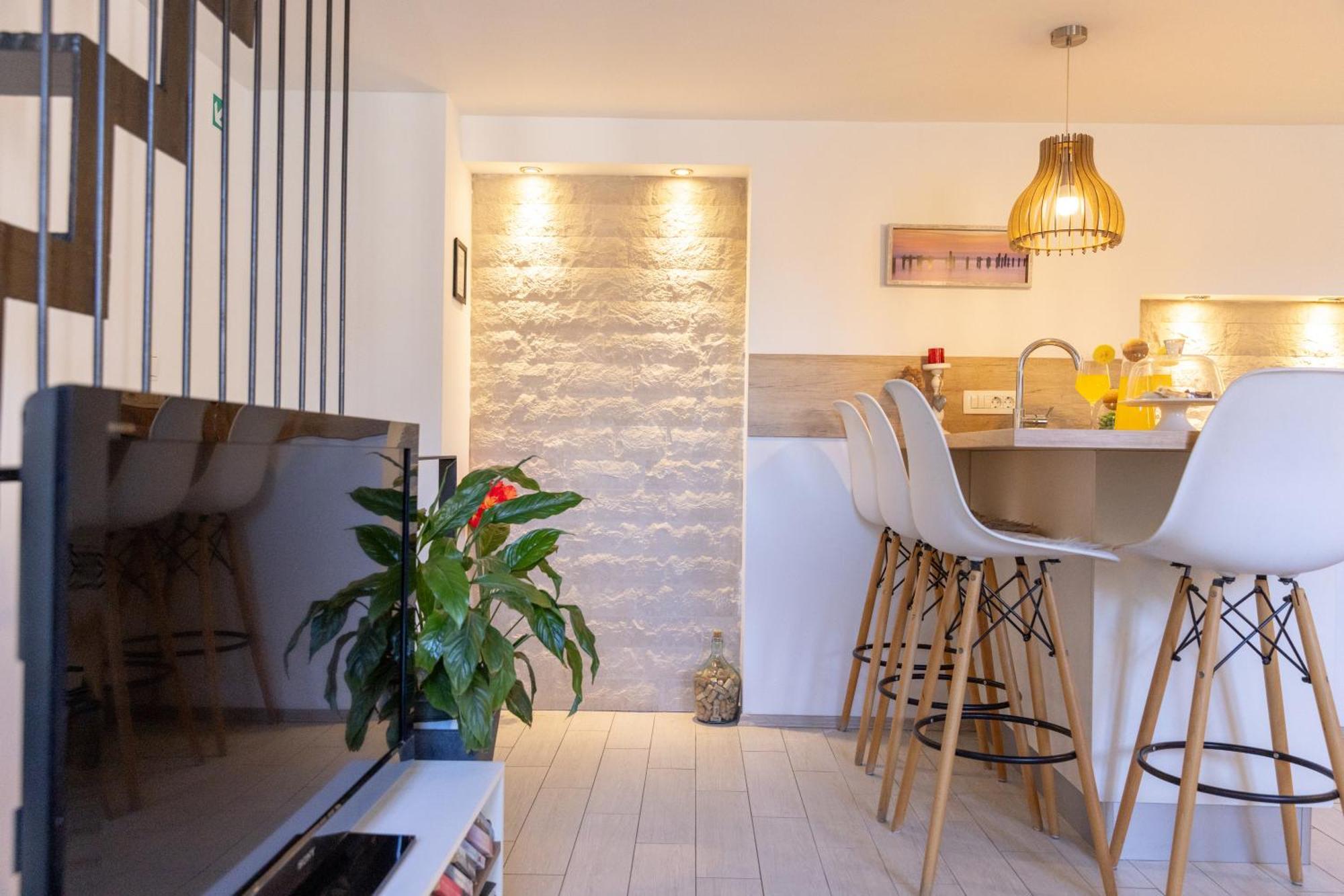 Central Split Rooms And Apartments Paese Exterior foto